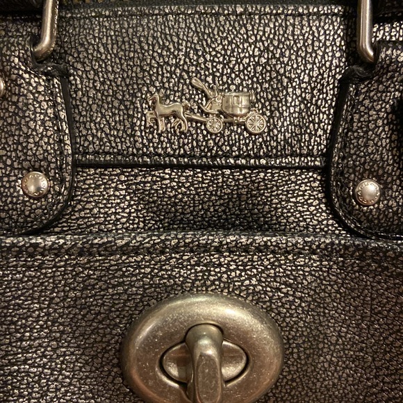 Coach metallic crossbody/clutch - Picture 4 of 13